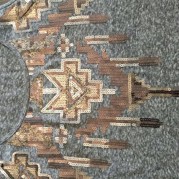 Express Tank Top - Picture 2 of 4